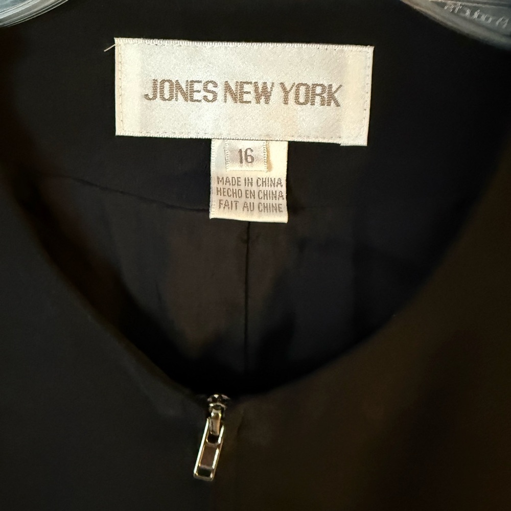 Jones New York Black Silk Collarless Zip Jacket size 16 - Picture 2 of 7